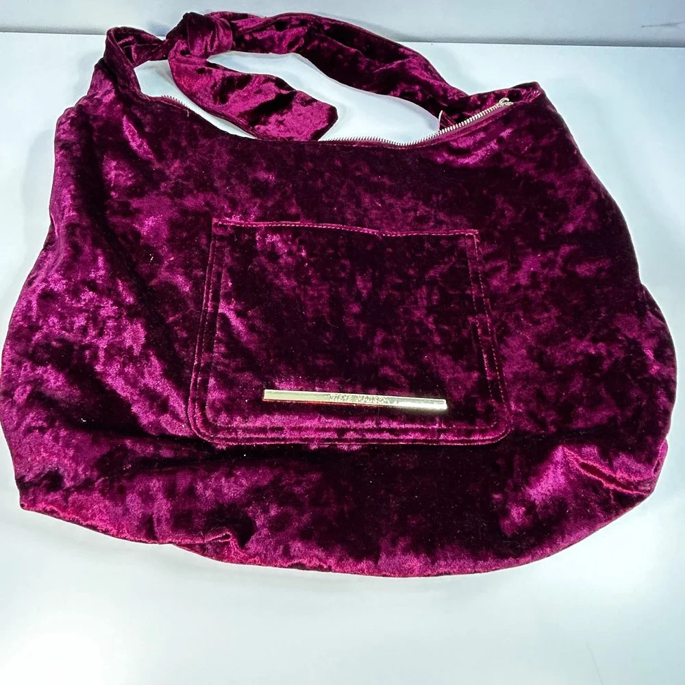 Steve‎ Madden Burgundy Crushed Velvet Hobo Bag Knotted Strap Gold Hardware Wine